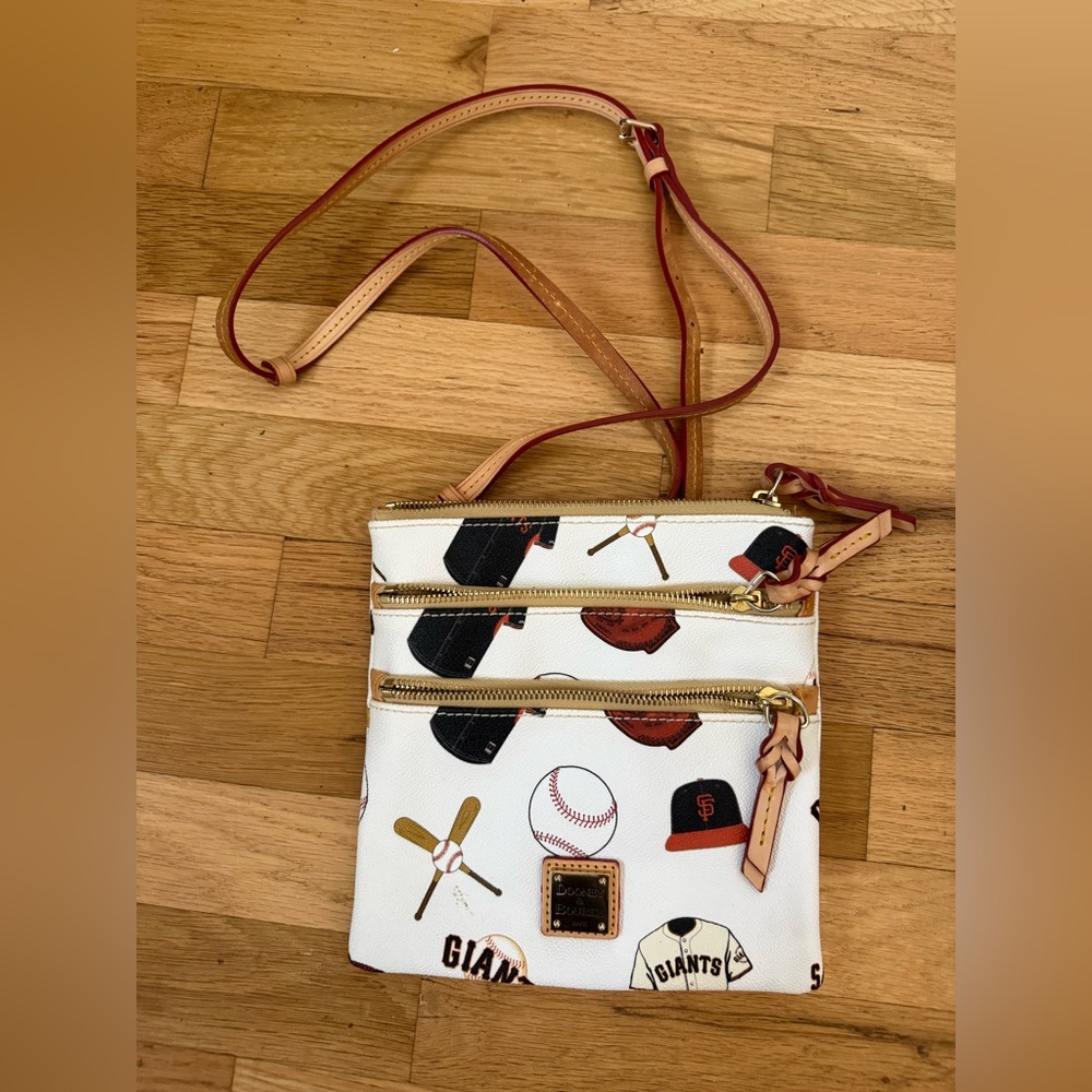 San Francisco Giants Dooney and Bourke cross body purse
